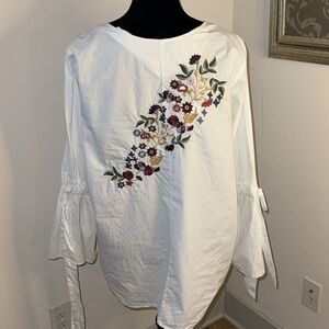 New Leaf embroidered Boho V neck White Long sleeves ties Sz 1X‎